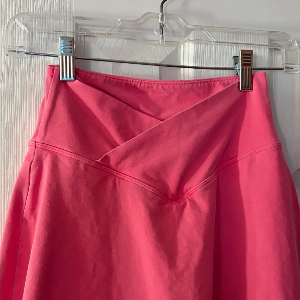 PINK Victoria's Secret Bright Pink Skort💕 - Picture 3 of 6