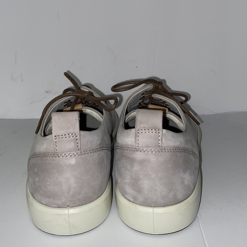 Ecco Men's Suede Leather Soft 8 Lace up Sneaker - Picture 3 of 9