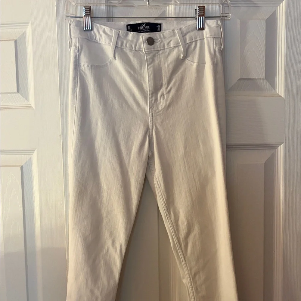 Hollister Women's High Rise White Jeans - Picture 3 of 4