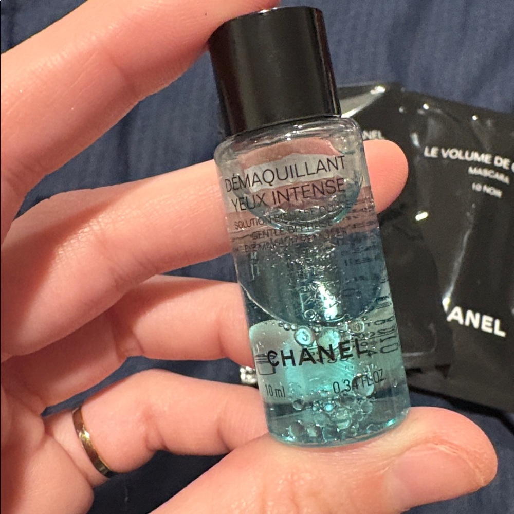New Chanel sample bundle - Picture 3 of 3