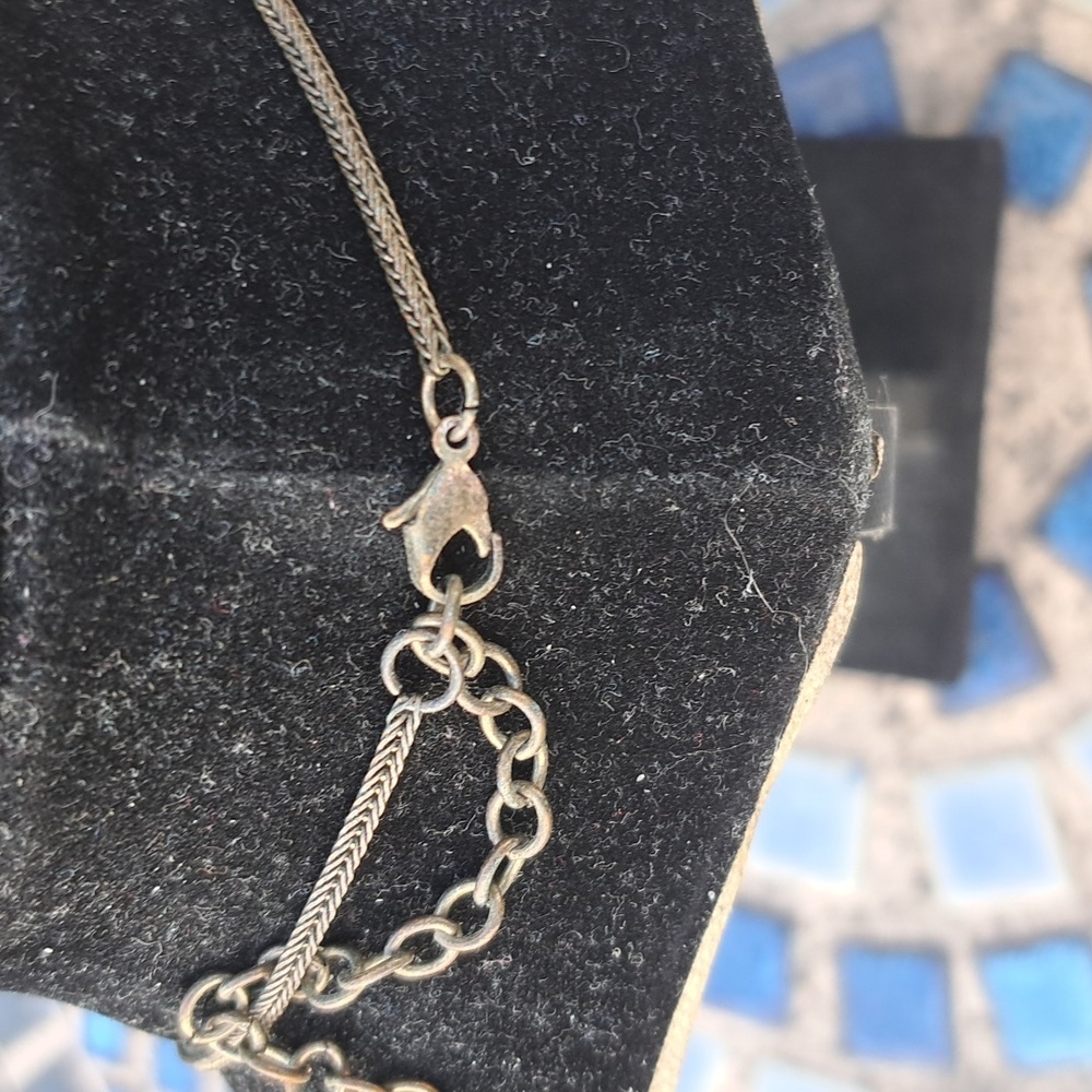 Blue Glass Flower Necklace - Picture 4 of 5