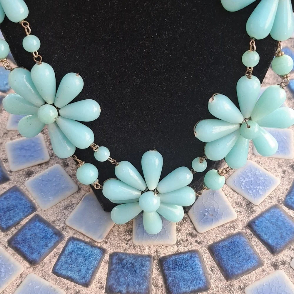 Blue Glass Flower Necklace - Picture 2 of 5