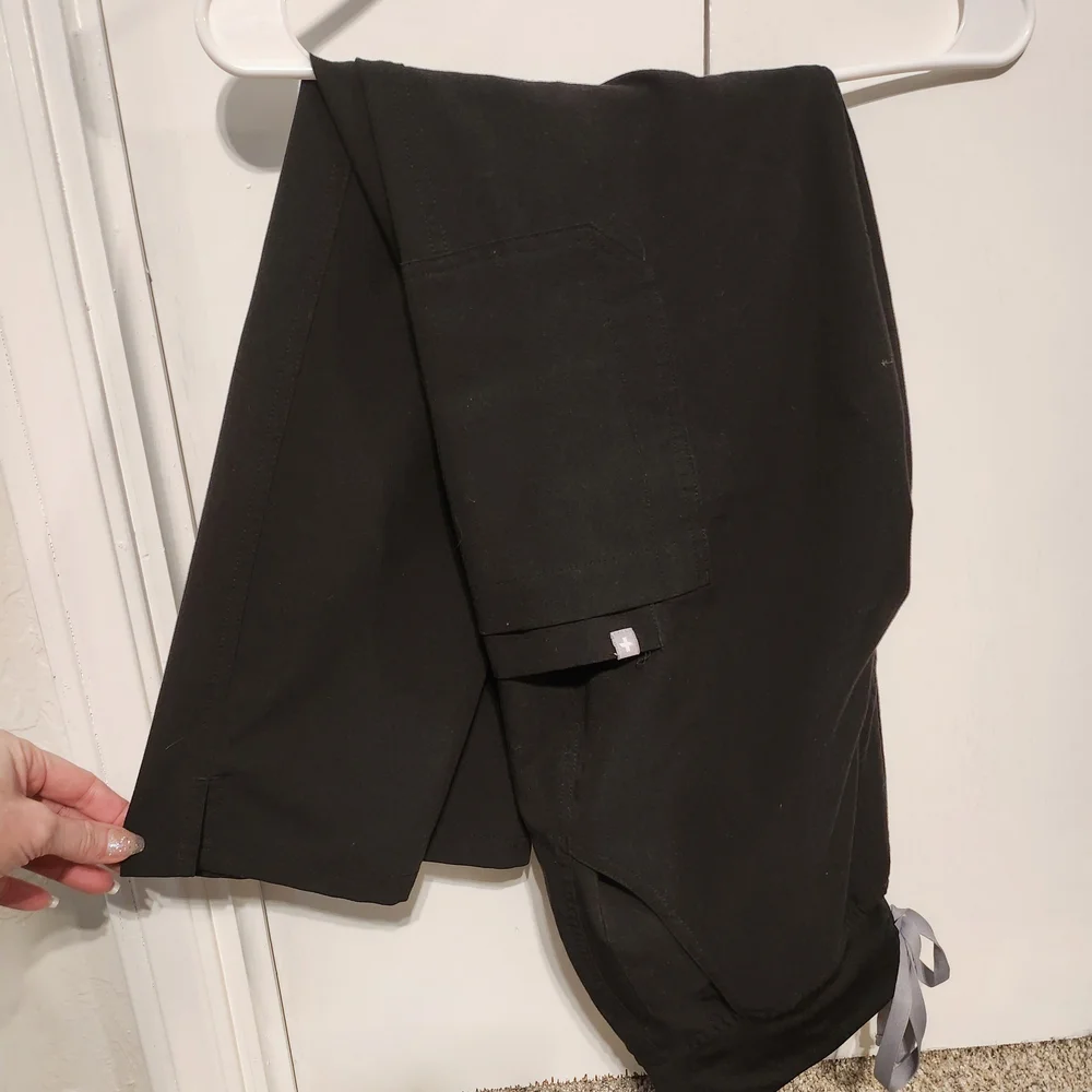 Figs Technical Collection Black Pants - Picture 1 of 3