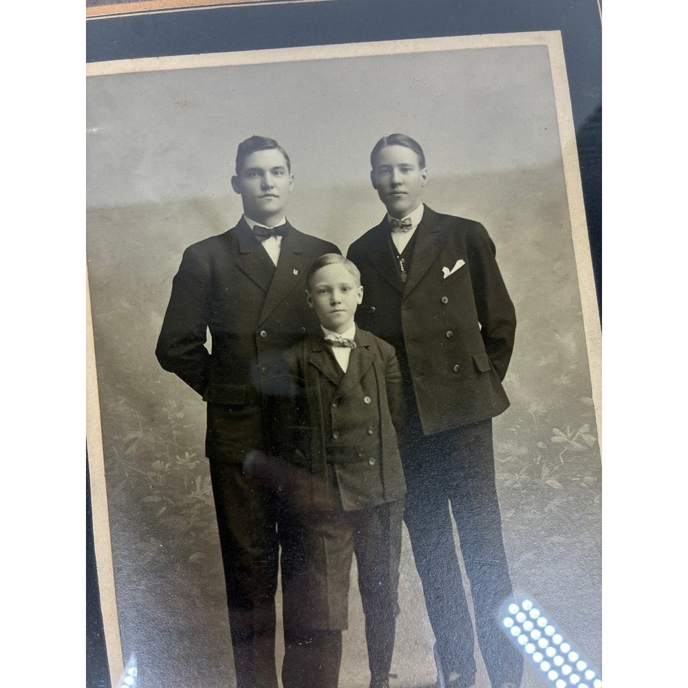 Antique Schmidt Studio Chicago Young Men Portrait Photo in Wood Frame Sepia - Picture 3 of 11