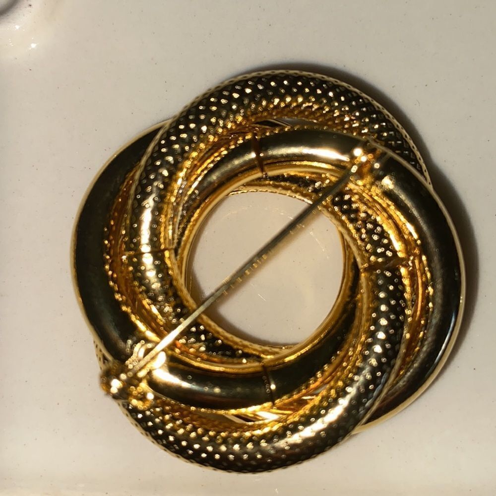 Vintage Collection of 3 brooch/ scarf pins - Picture 2 of 6