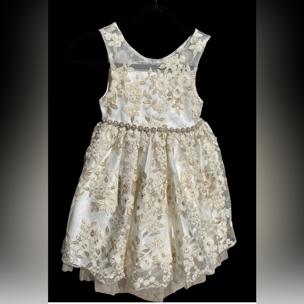 Kids formal dress. Lace & embroidery. A-skirt, pearls & rhinestones. Ivory 6X/ 7