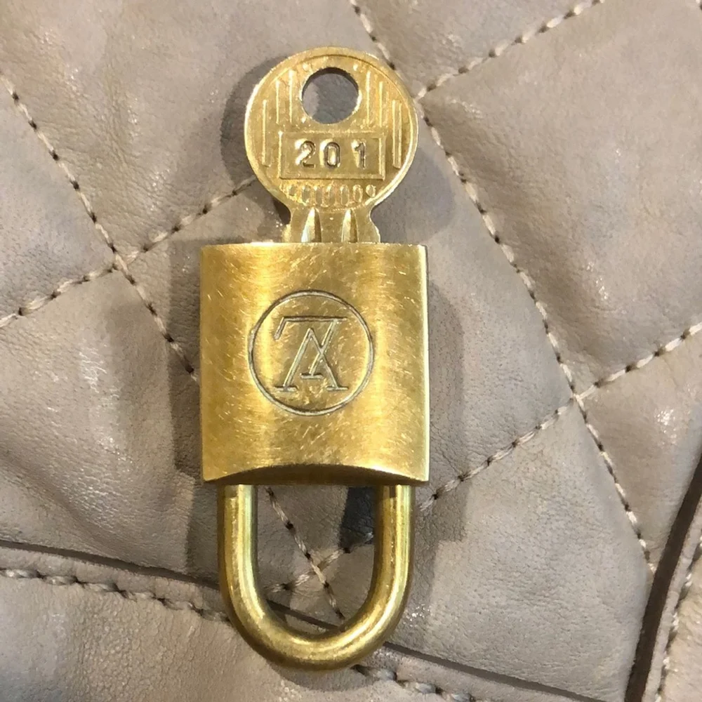 LOUIS VUITTON LV Assorted Lock and Key 200 Series Rare Authentic HTF - Picture 13 of 16