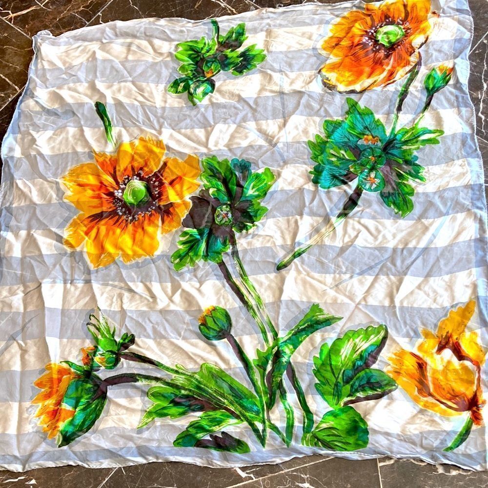 Vintage floral scarf 