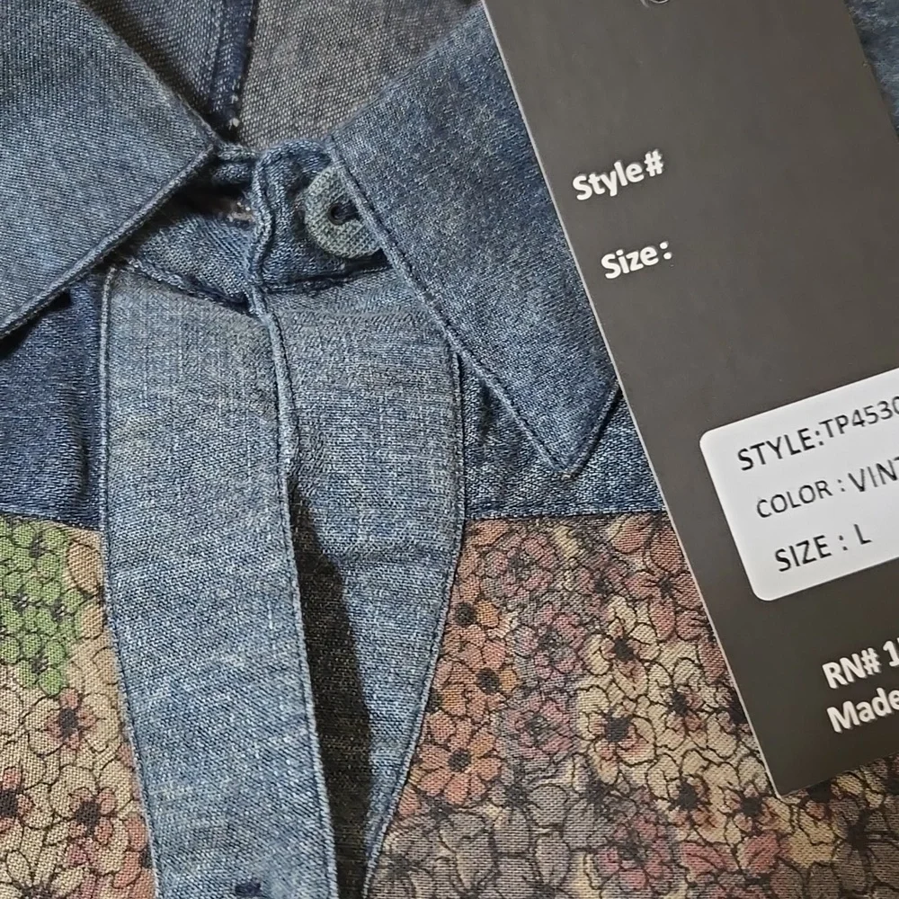 Vintage-Inspired Mixed Floral Patchwork Button-Up Jacket - Denim Trim - Picture 2 of 11