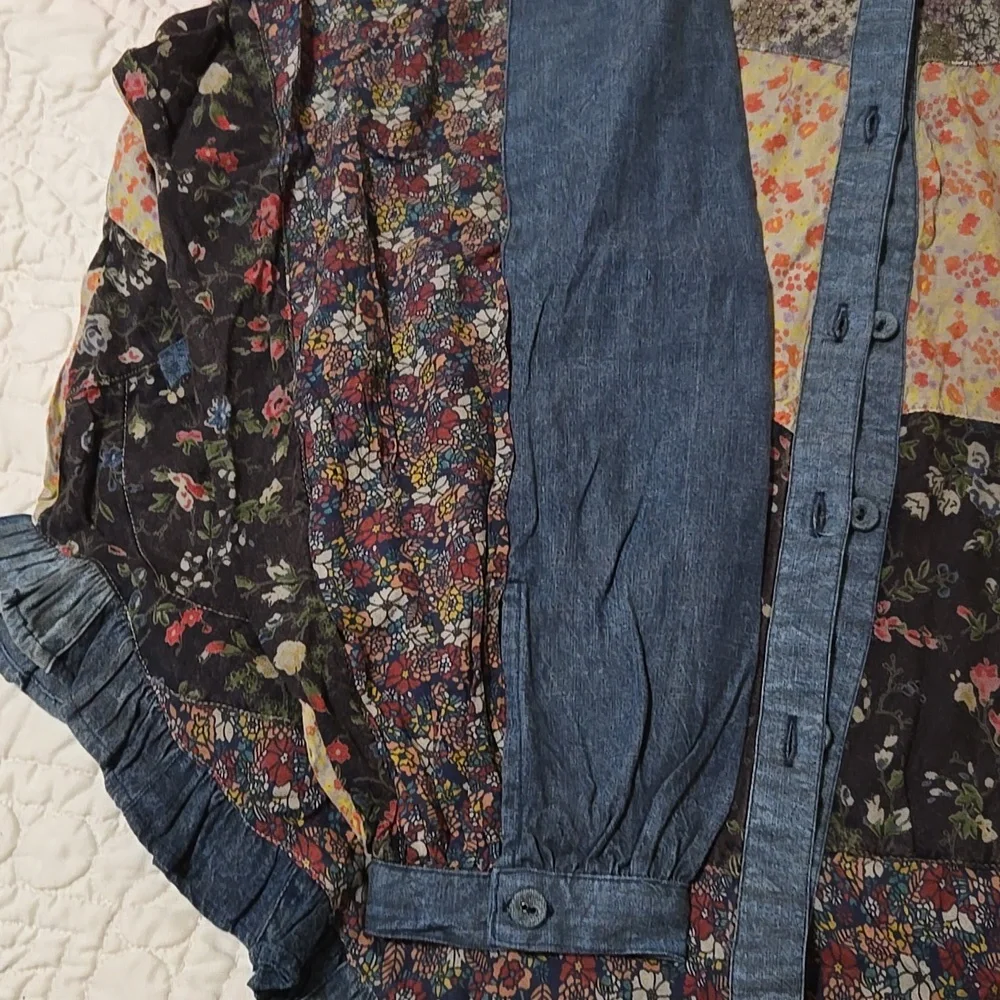 Vintage-Inspired Mixed Floral Patchwork Button-Up Jacket - Denim Trim - Picture 3 of 11