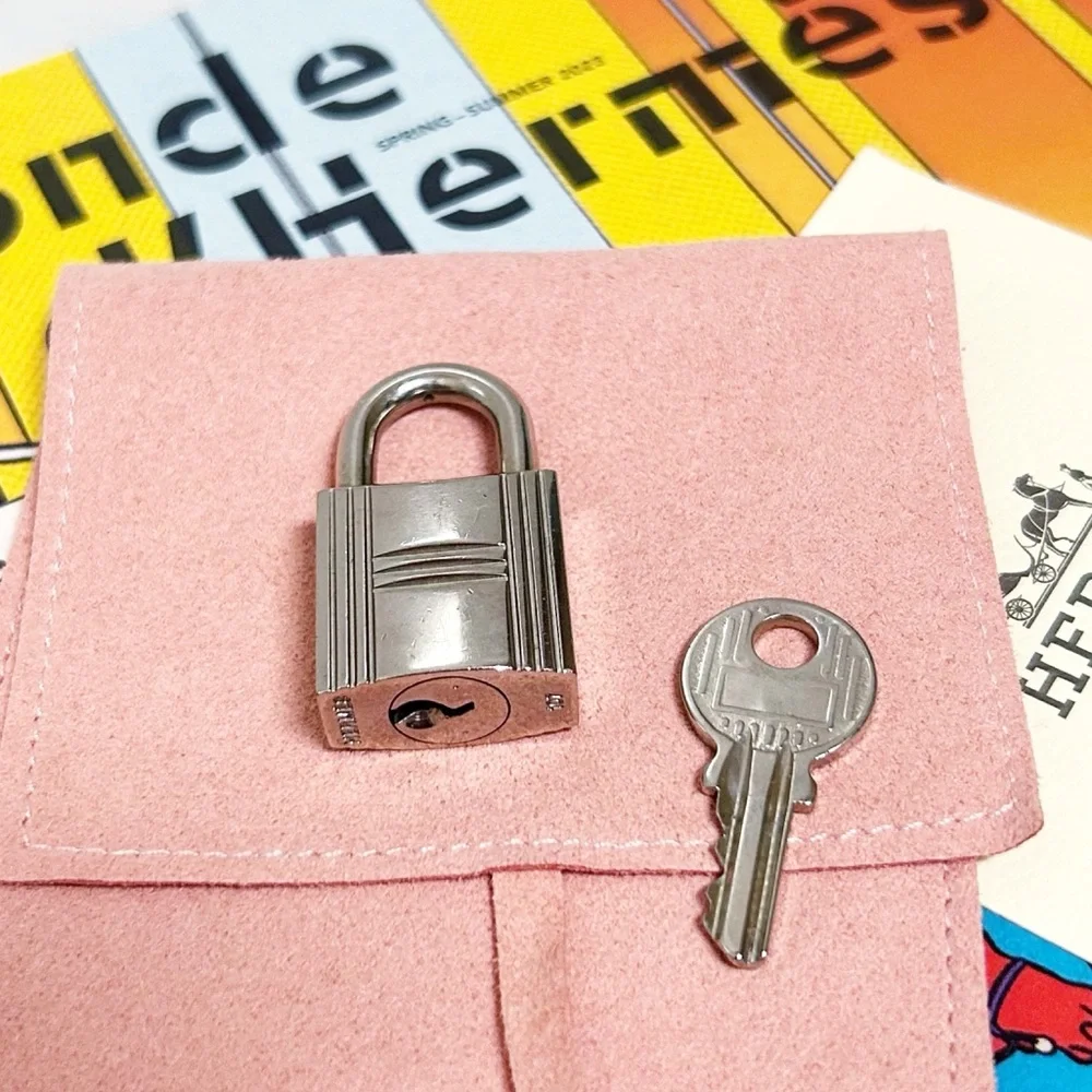 Authentic Hermes Silver Cadenas H Padlock & Key Charm - Picture 13 of 15
