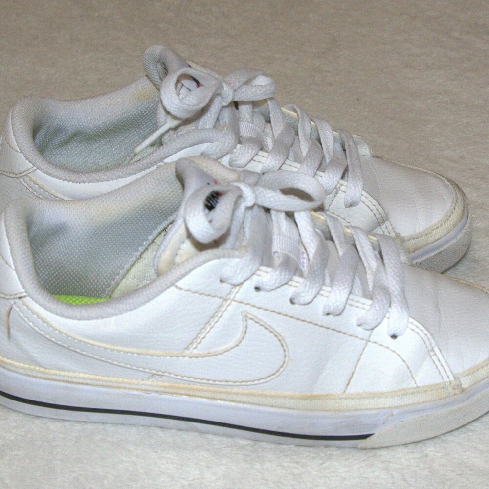 Nike Women's Court Legacy Casual Low Top Sports Sneakers size 7