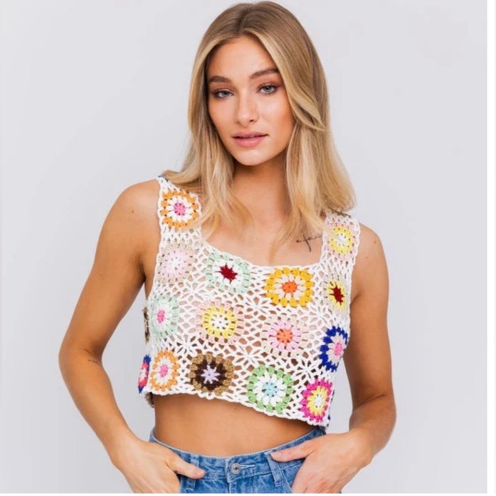 Le Lis Granny Square Crochet Crop Top