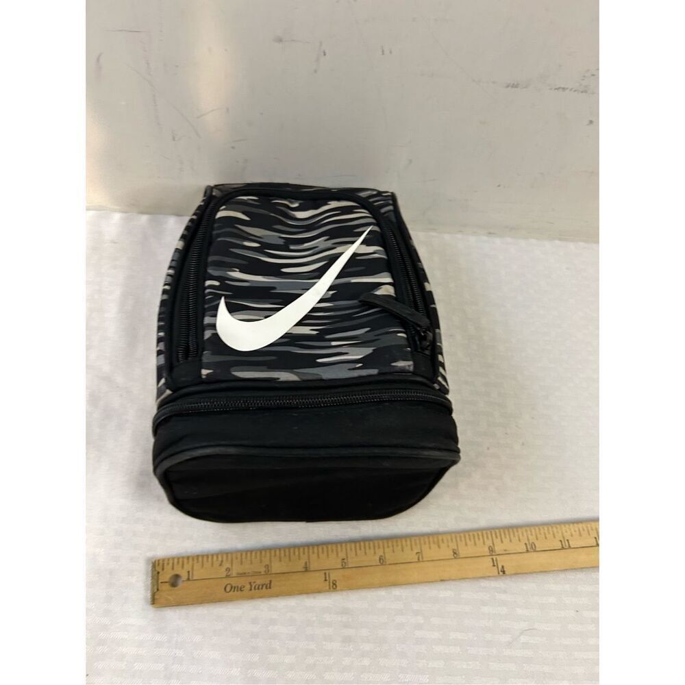 Nike lunch bag zipper black gray 7"x11"‎ - Picture 6 of 6
