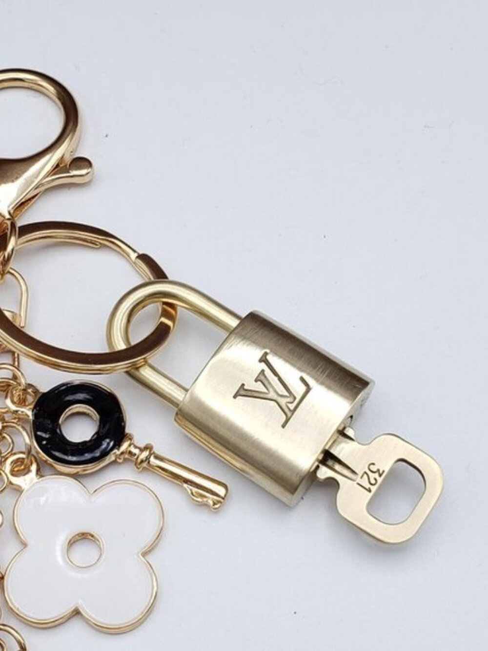 Authentic Louis Vuitton Gold Padlock & Key 🔒 LV Bag Charm w/ Unbranded Keychain - Picture 7 of 10