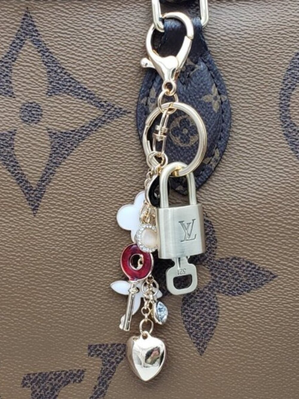 Authentic Louis Vuitton Gold Padlock & Key 🔒 LV Bag Charm w/ Unbranded Keychain - Picture 10 of 10