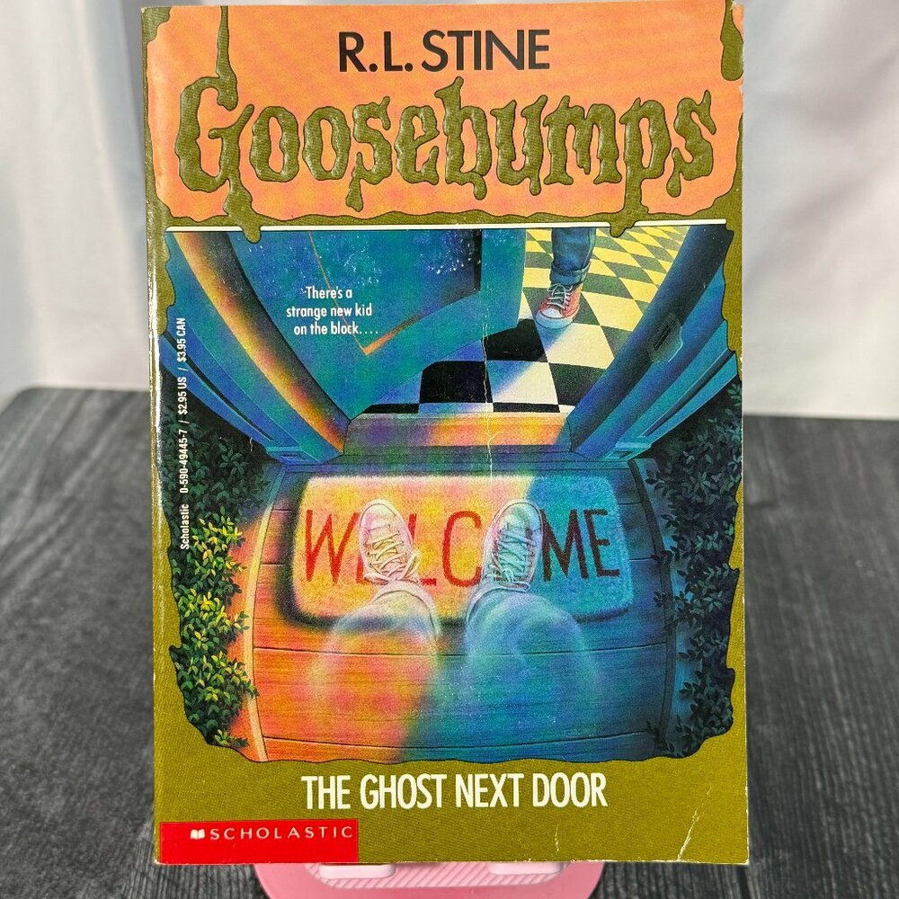 Vintage Goosebumps #10 The Ghost Next Door RL Stine Bumpy Cover