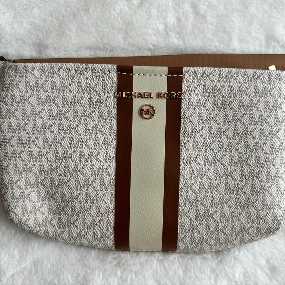 Michael Kors Logo Belt Bag Size S/M - Picture 3 of 11