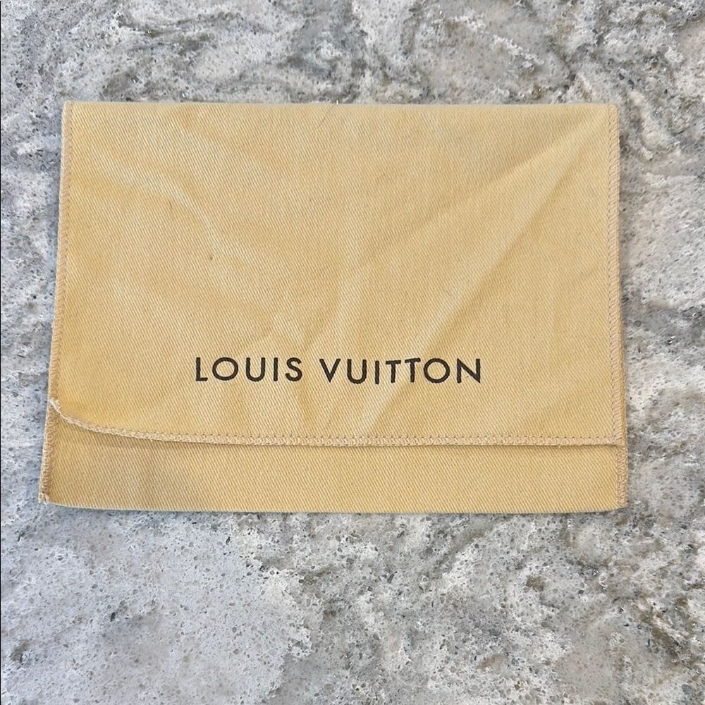 ✨ Louis Vuitton Small Dust Bag 7” x 5” – Card Holder/Key Chain Size