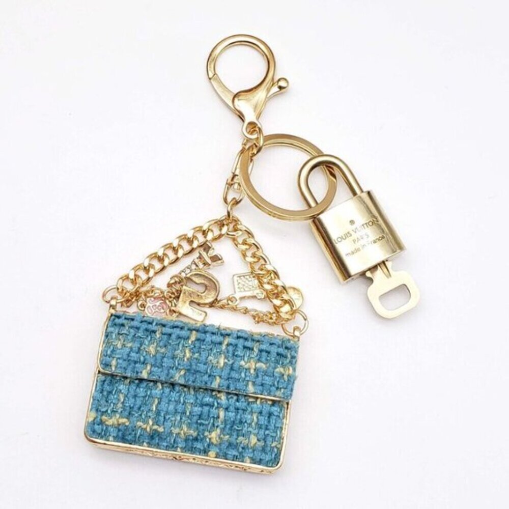 Authentic Louis Vuitton Gold Padlock 🔒 Key Set w/ Unbranded Tweed Bag Charm - Picture 3 of 6