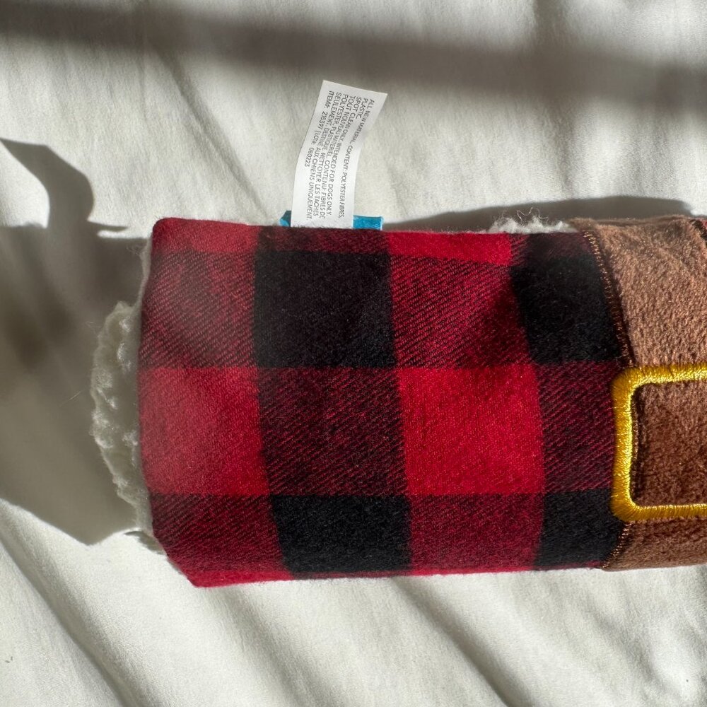 NWOT Bark Box Hygge Snuggler Blanket Squeak Toy, Red and Black Plaid, Large Dog - Picture 2 of 11
