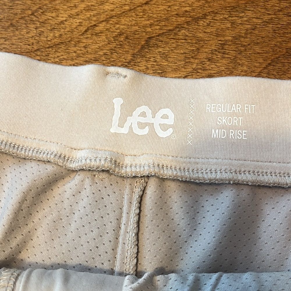 NWT Lee Light Tan Midrise Skort - Picture 5 of 8