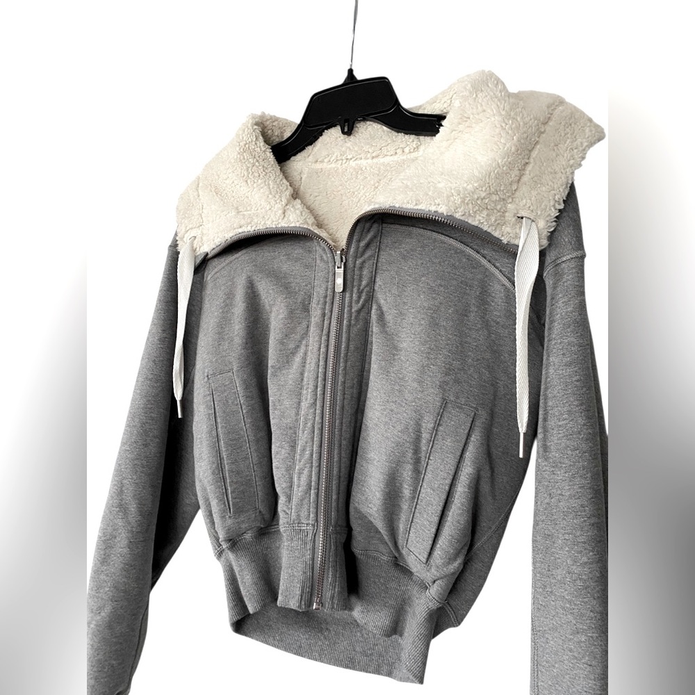 Lululemon Short Sweet And Sherpa Jacket | Heathered Core Medium Gray XS - Picture 2 of 16