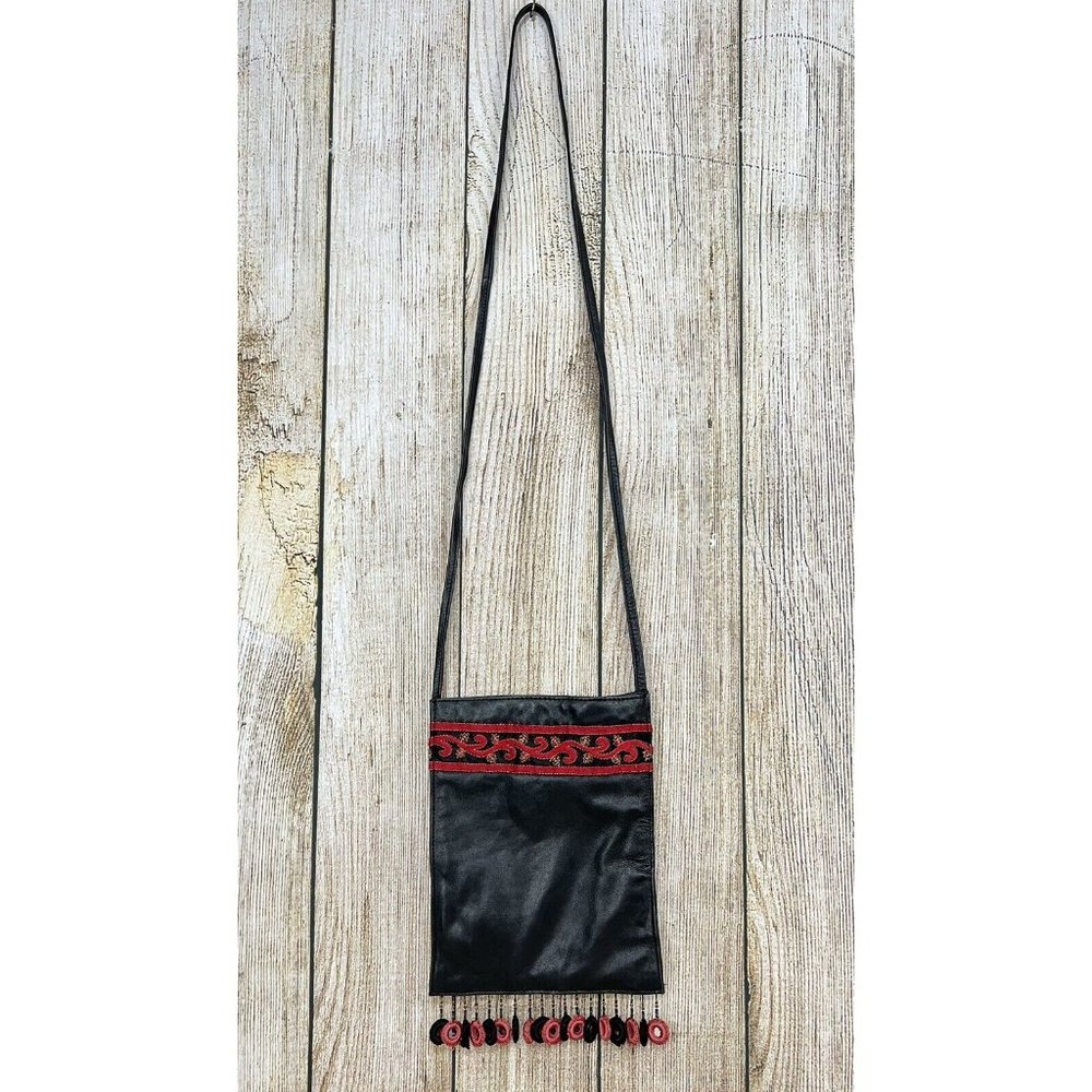 Vtg Wilsons Leather Maxima Black Crossbody Handbag Embroidered Fringe Boho Y2K - Picture 4 of 7