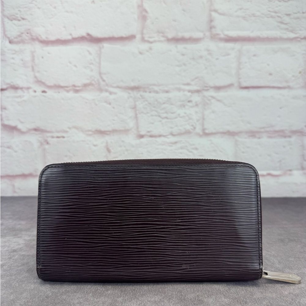 Louis Vuitton Epi Leather Zippy Wallet Vintage