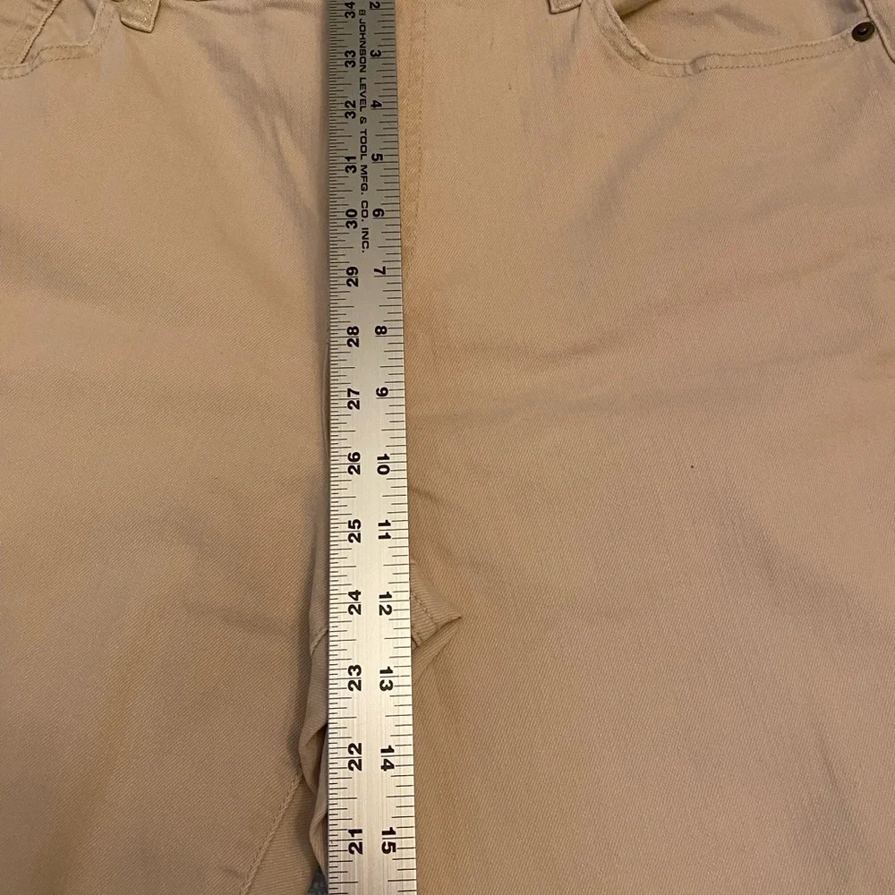 Ralph Lauren Straight-Leg Jeans in Light Beige
New, never worn! - Picture 3 of 10