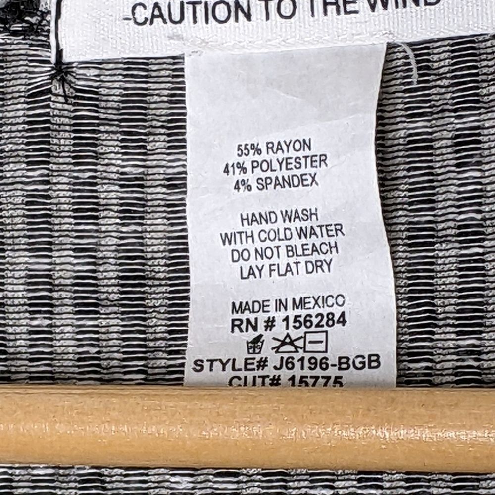 Caution To The Wind Soft Black And White Stripe Stretch Open Robe size L - Picture 6 of 6