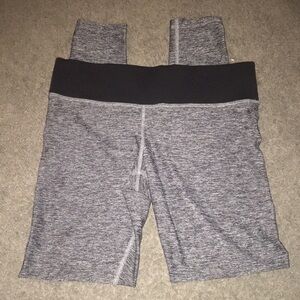 Victoria’s Secret Pink Yoga Black and Gray Heathered Print Yoga pants
