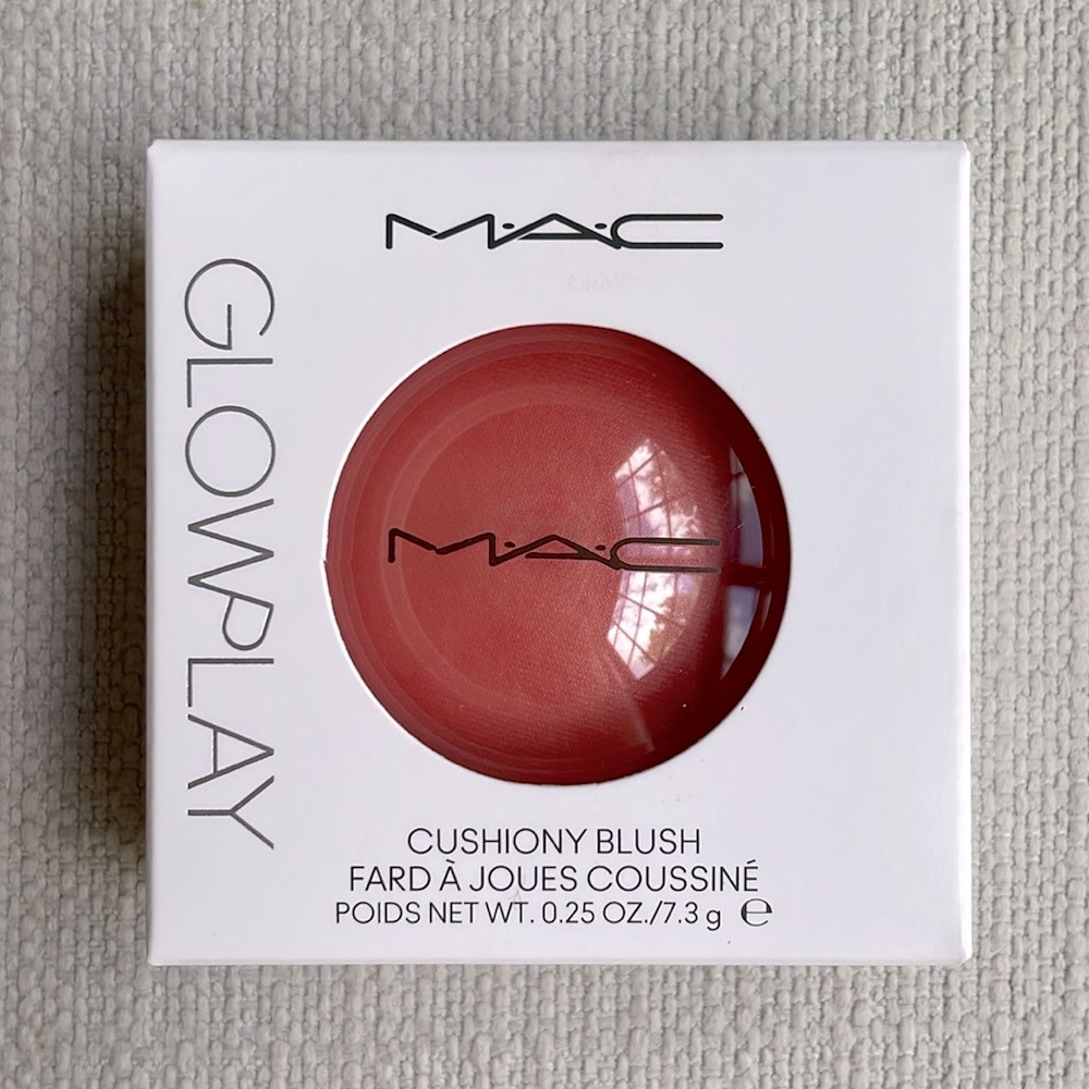 MAC Cosmetics Glow Play Cushiony Blush - that’s peachy