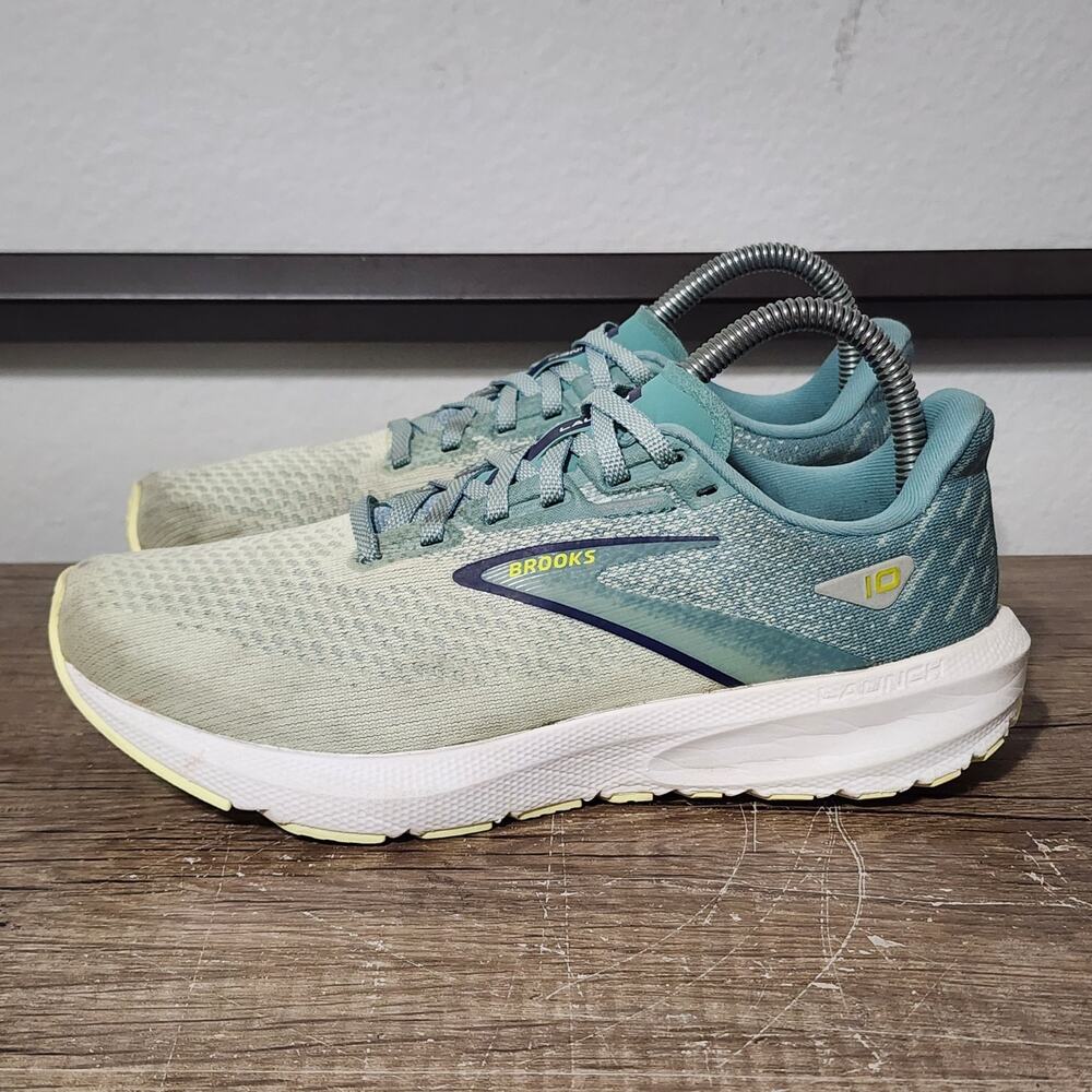 Brooks Launch 10 Women's Athletic Running Shoes Sneakers Size 7.5 Green Medium