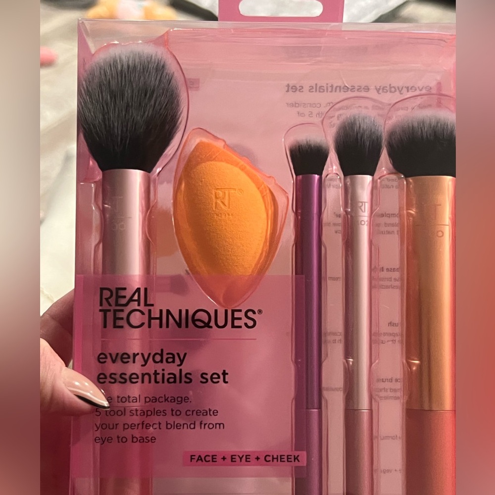Real Techniques Makeup Brush & Sponge Set