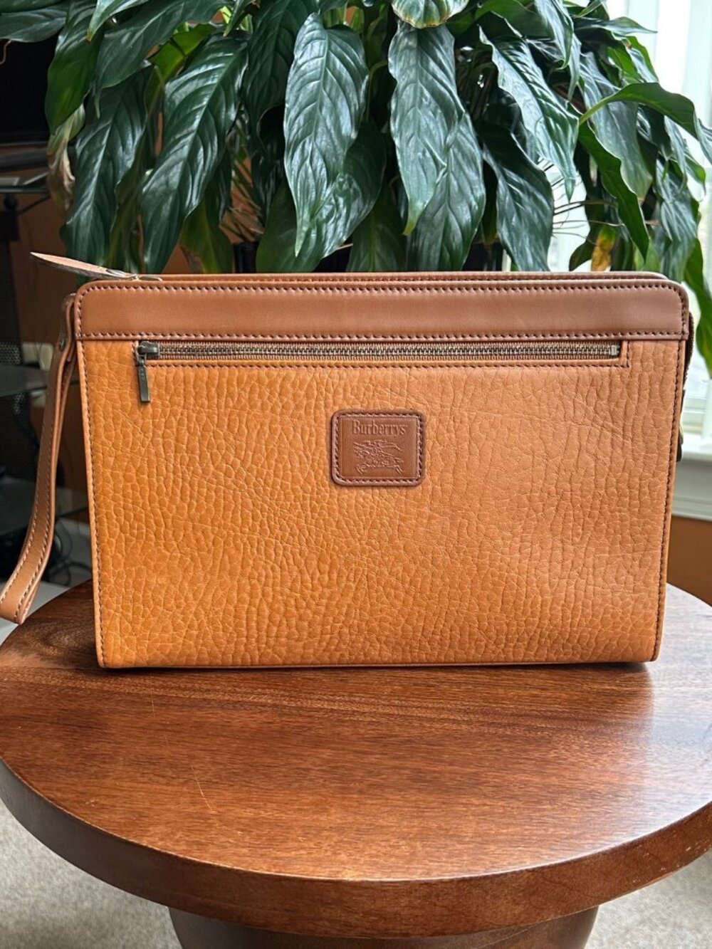 BURBERRY Pebbled Grain Calfskin Wristlet Clutch British Tan