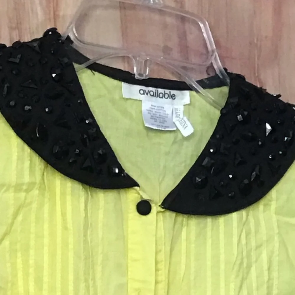 AVAILABLE YELLOW BLOUSE - Picture 5 of 8