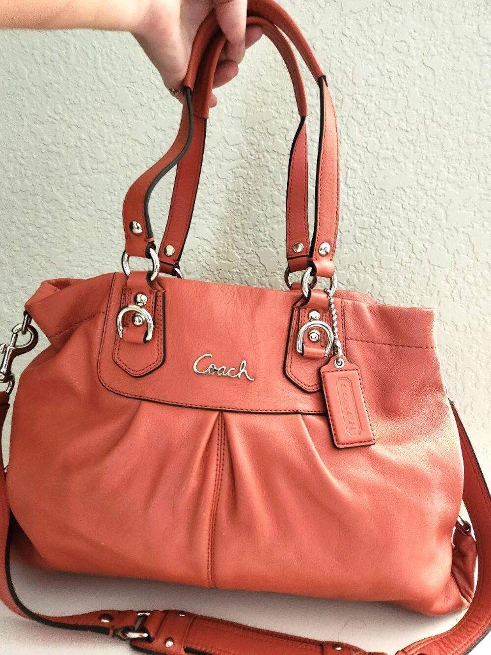 Euc Coach Ashley Coral Leather Shoulder Bag Handbag Purse