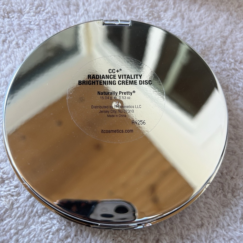 IT Cosmetics CC+ Radiance Vitality Brightening CREME Disc, Naturally Pretty, NEW - Picture 4 of 8