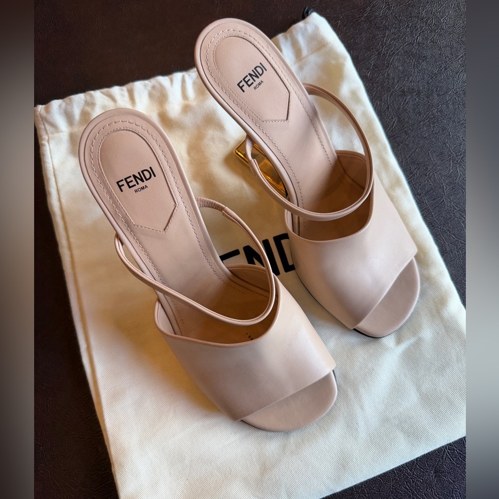 ⚡️Fendi⚡️First Vitello 95mm F-Heel Slide Sandals