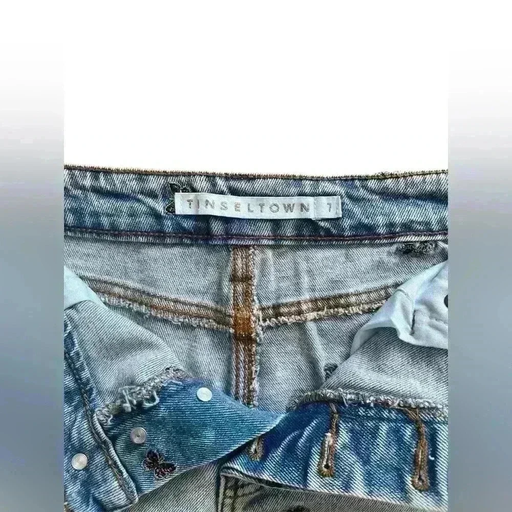 Tinseltown Jean Shorts Women's Size 7 Butterfly Distressed Denim - Picture 3 of 6