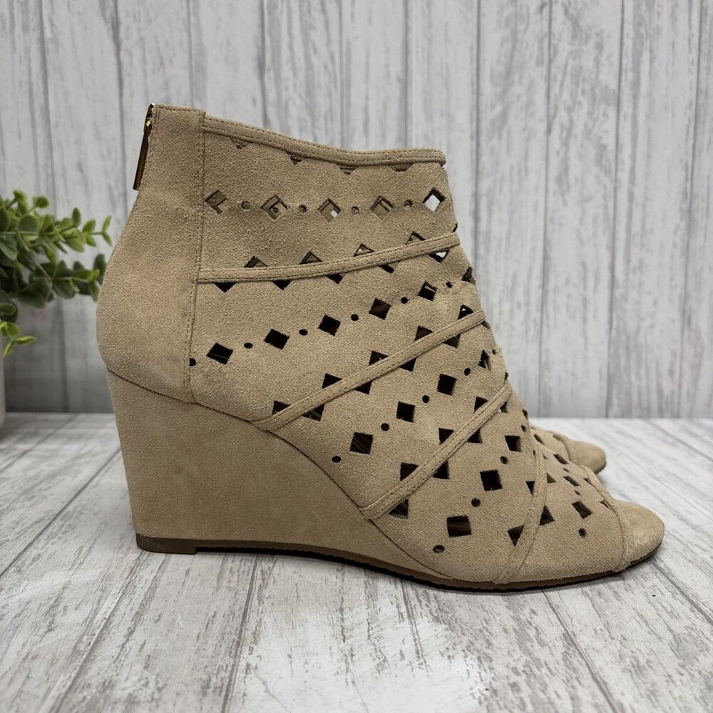 Womens Size 8 Michael Kors Suede Wedge Booties EUC