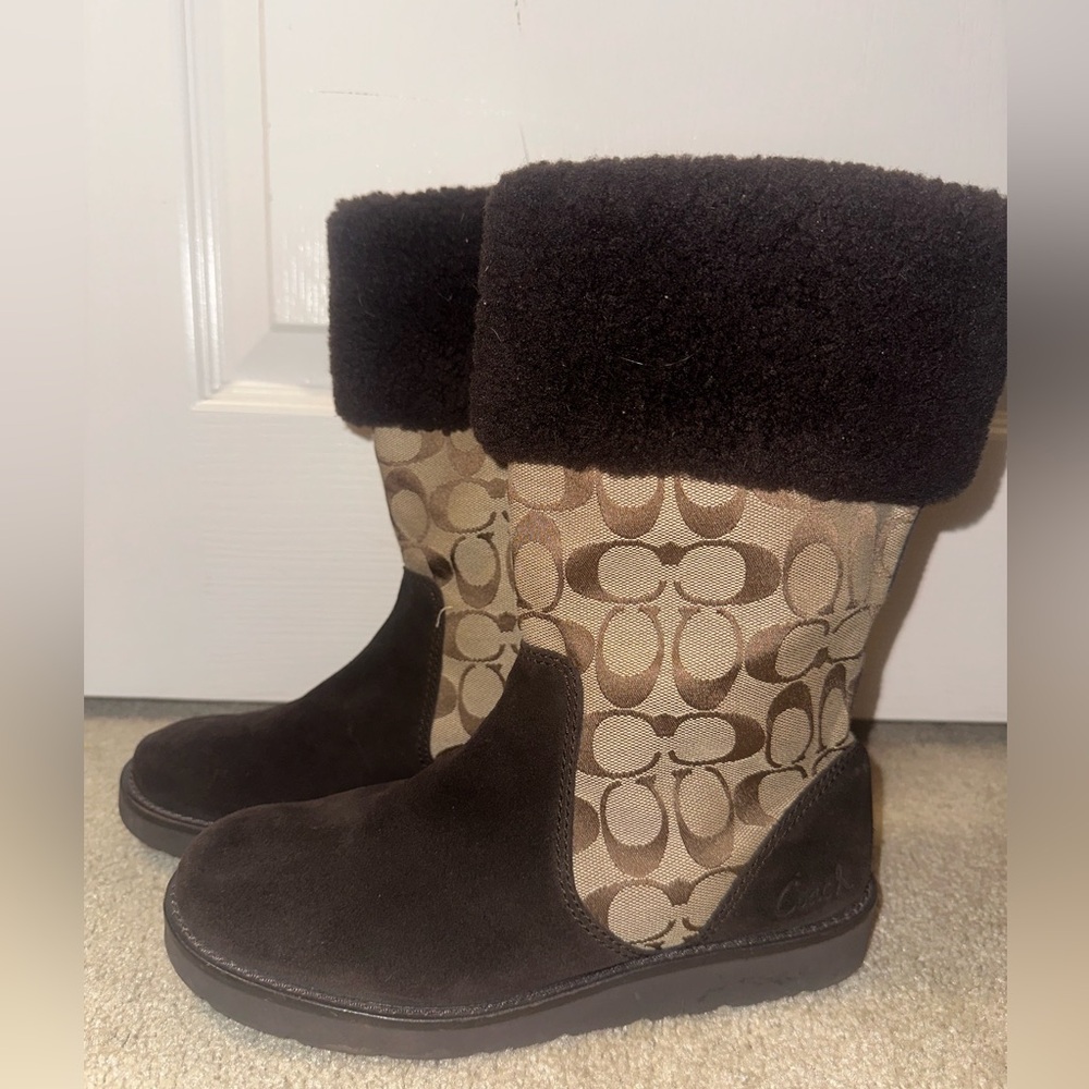 COACH KALLY SIGNATURE SUEDE BOOTS size 8