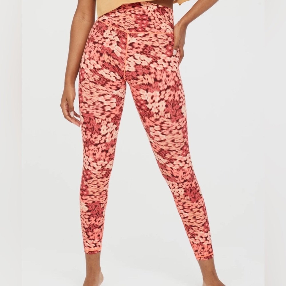 Women’s OFFLINE By Aerie Real Me XTRA Hold Up! 7/8 Leggings Size Small