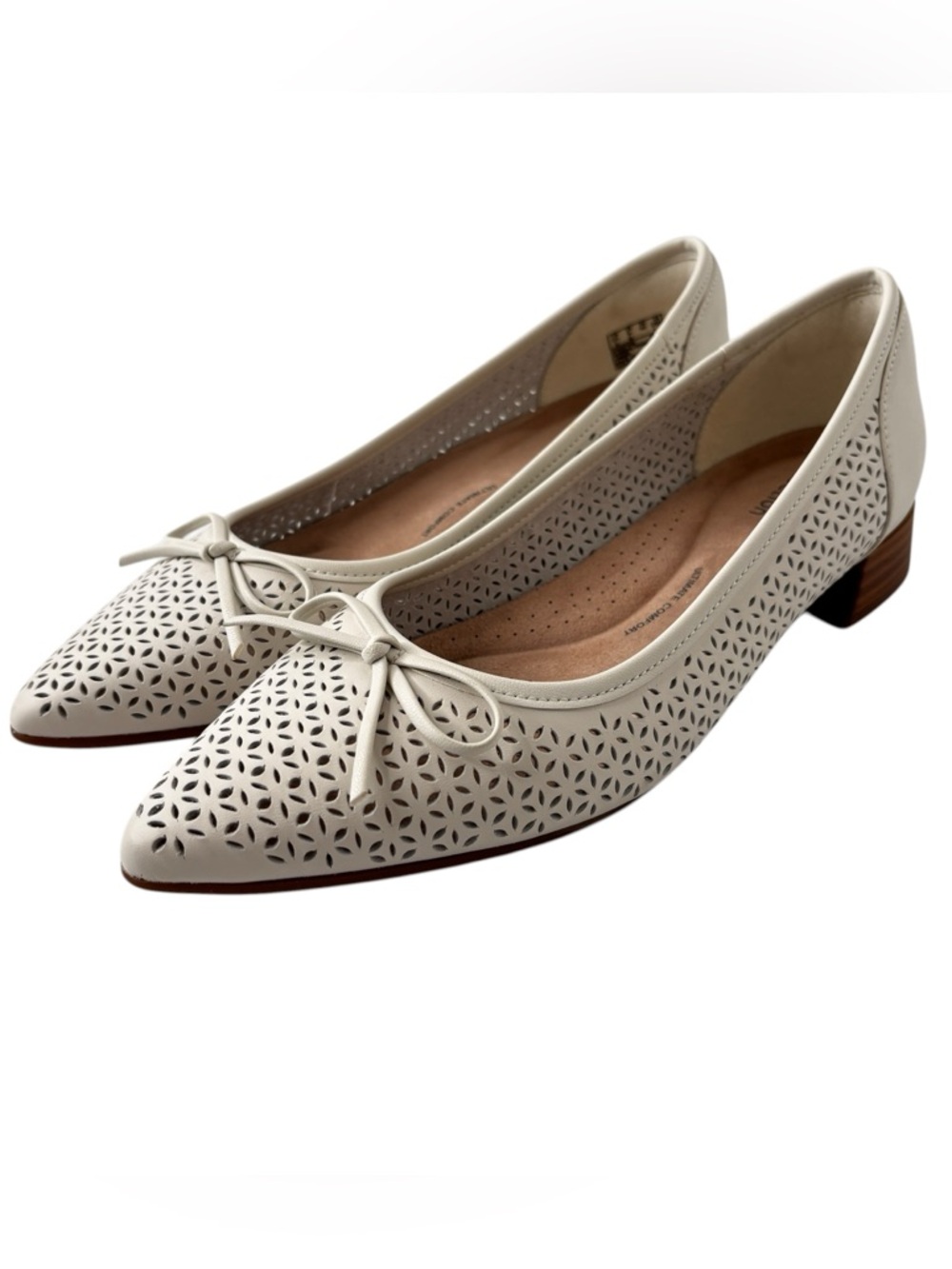 Clarks Women's Natalyn Step Off White Leather 26182037 Shoe Size 9 Comfort Flat