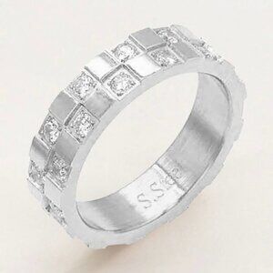 1 LEFT!! STAINLESS STEEL SILVER RHINESTONE GRID RING