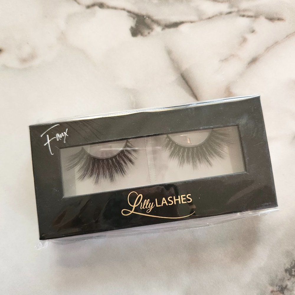 NEW Lilly Lashes Faux Mink Miami Flare Eyelashes Cat Eye Dramatic Wispy