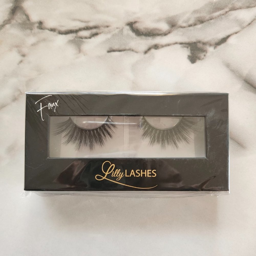 NEW Lilly Lashes Faux Mink Miami Flare Eyelashes Cat Eye Dramatic Wispy - Picture 9 of 11