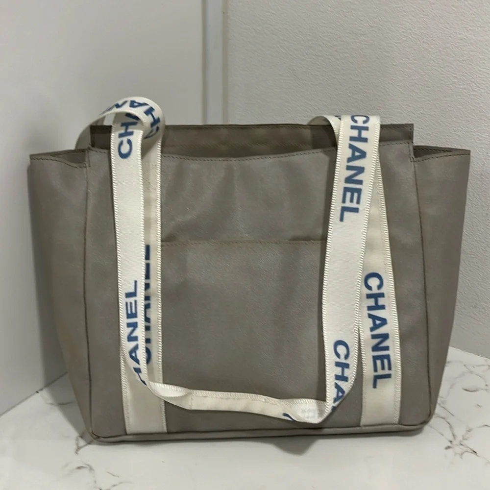 Chanel tote bag - Picture 1 of 10