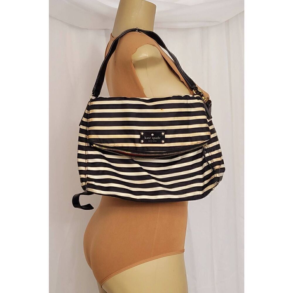 Kate Spade purse - Picture 1 of 7